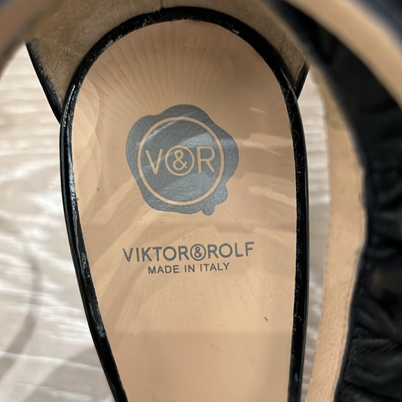 Viktor and Rolf patent leather sandal, 4 inch heel, size 40 - Picture 2 of 7